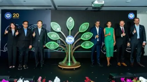 TÜV SÜD Opens Global Decarbonisation Centre in Singapore