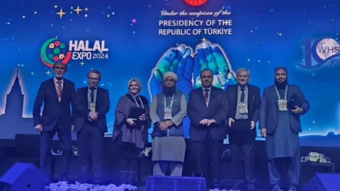 Bosnian Representatives Participate in 10th World Halal Summit